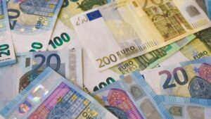 Taxe Zucman : le gouvernement reste inflexible malgré les appels à taxer les ultra-riches