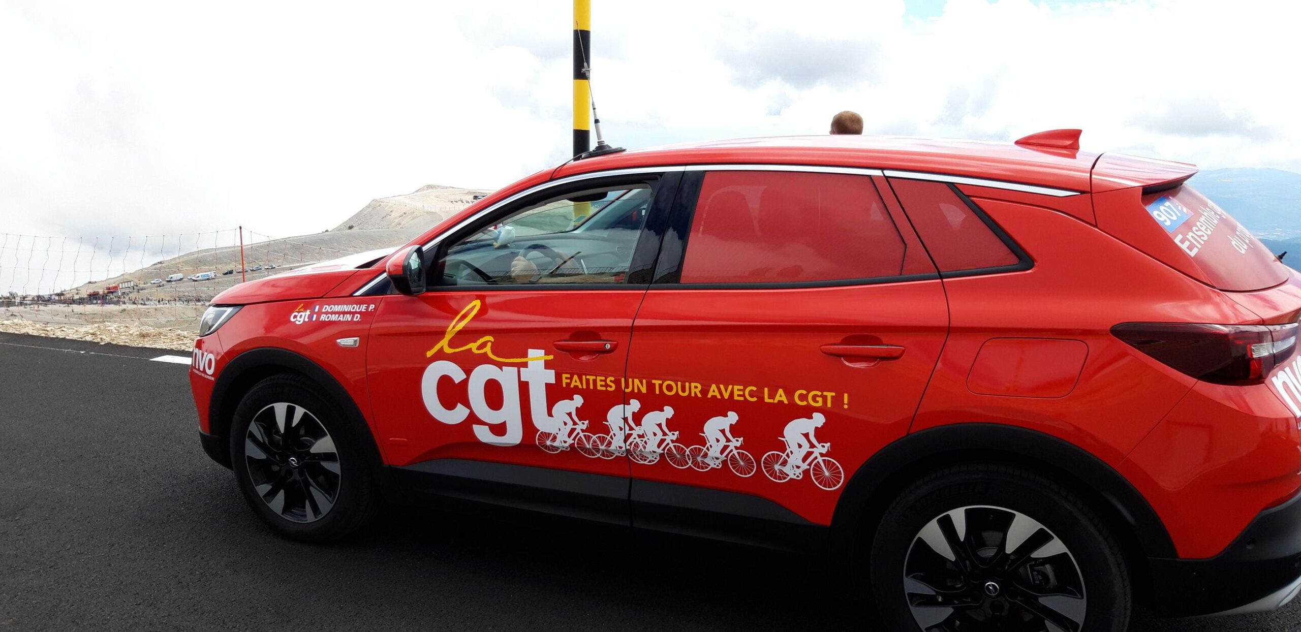 Tour de France : avez-vous vu les véhicules de la CGT dans la caravane publicitaire