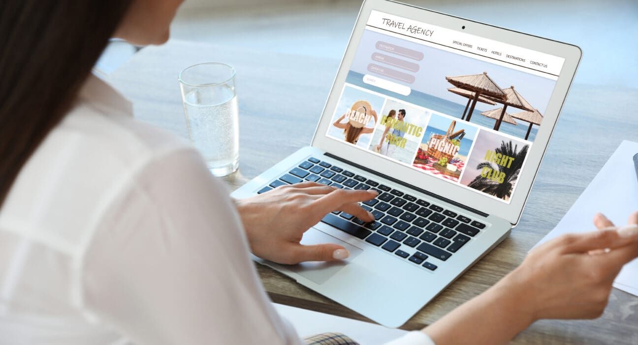 Travel planner ou agence de voyage : quelle option choisir pour partir sereinement ?