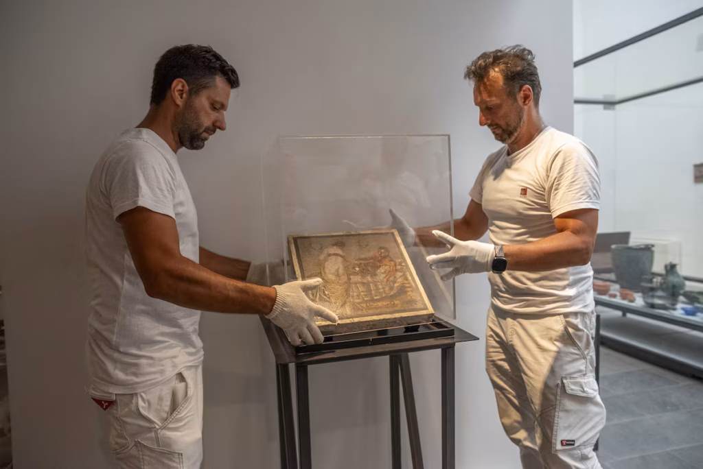 Un trésor érotique de Pompéi restitué par l’Allemagne plus de 80 ans après son pillage par un officier nazi