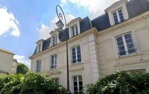 Vente de l’hôtel particulier de Bernard Tapie : un joyau bradé à Neuilly-sur-Seine
