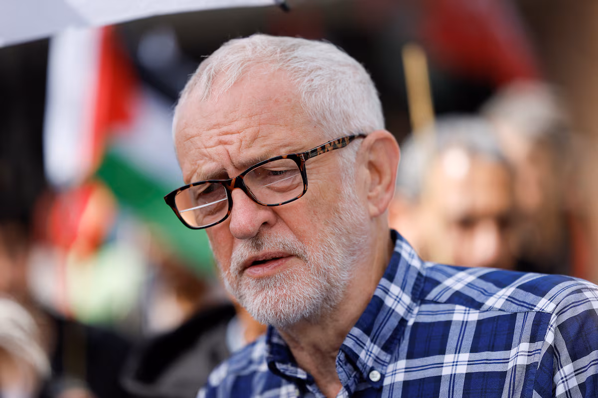 Jeremy Corbyn envisage de lancer un nouveau parti, menaçant l’unité de la gauche britannique