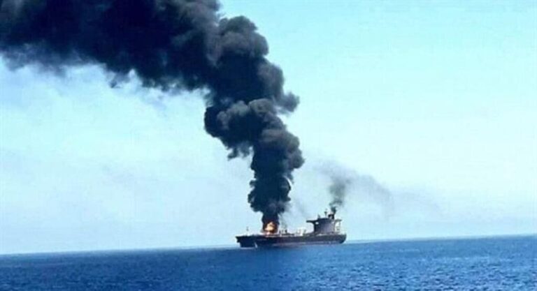 Un navire attaqué en mer Rouge au large du Yémen, un incident imputé aux Houthis