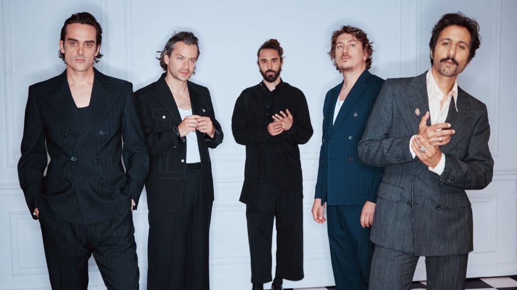 Feu! Chatterton annonce un nouvel album pour la rentrée