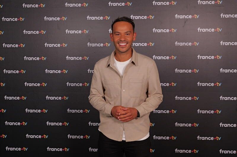 Mohamed Bouhafsi prend les commandes de “C à vous” sur France 5 chaque week-end !