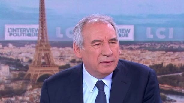Travailler plus, sans gagner plus: François Bayrou pourrait annoncer cet après-midi la suppression de deux jours fériés
