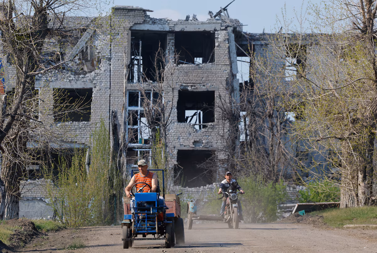 La Russie revendique le contrôle total de Louhansk : un tournant décisif dans la guerre en Ukraine
