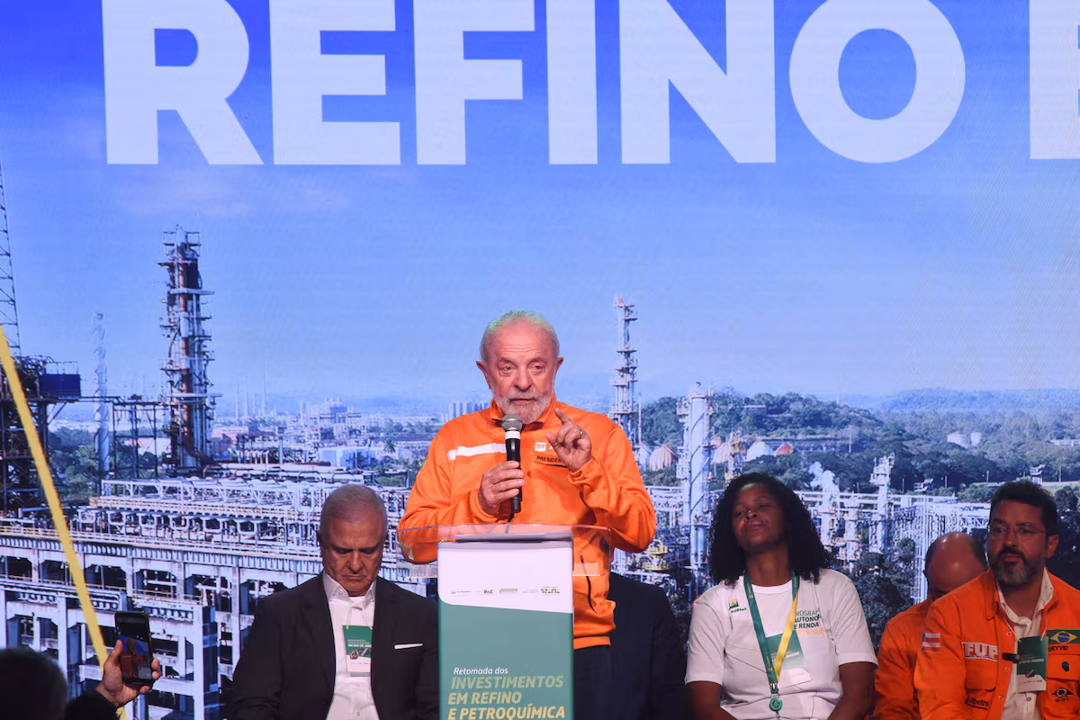 Lula laisse entendre une candidature à un quatrième mandat présidentiel en 2026