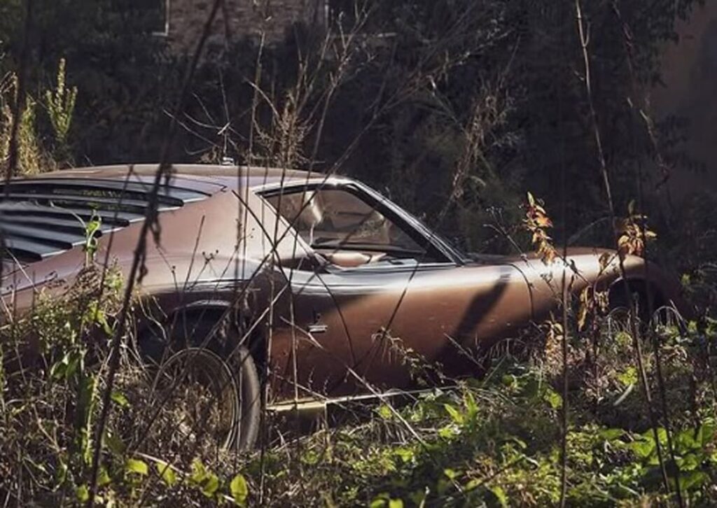 Insolite - Une Lamborghini Miura retrouvée cachée dans le mur d'une maison au bout de 40 ans. (DR)