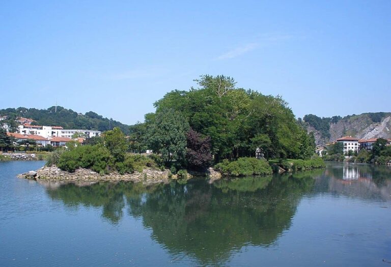Insolite - La France s'est agrandie de 2.000 mètres carrés. Découvrez l'étonnante raison de ce changement de superficie
