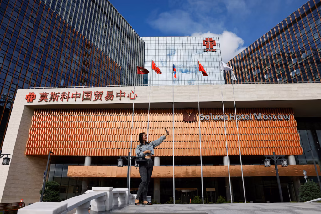 À Moscou, la présence chinoise s’affiche avant la visite de Poutine à Pékin @AP