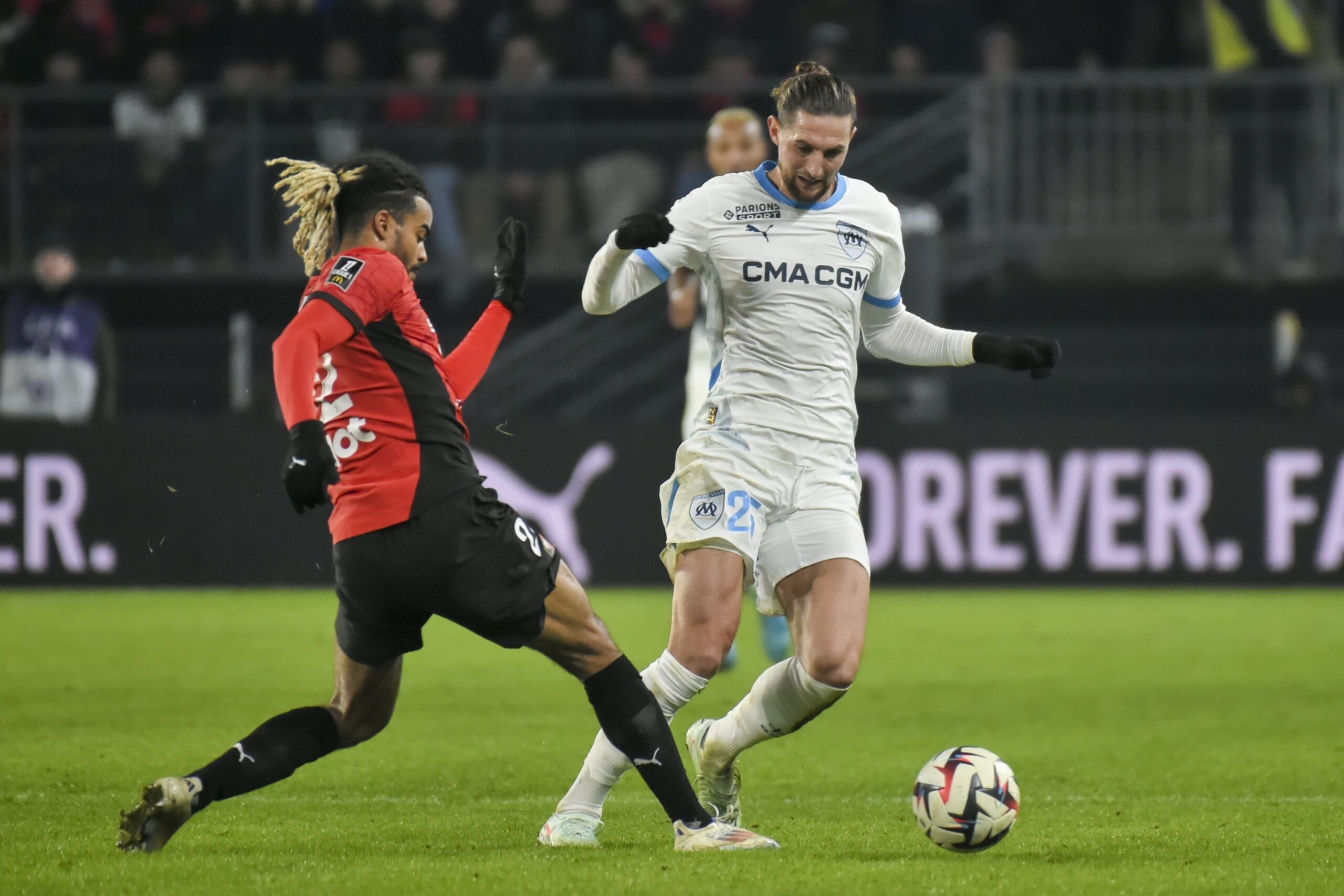Polémique à Marseille après une bagarre entre Adrien Rabiot et Jonathan Rowe. Mais qui dit la vérité? Rabiot ou l'OM?