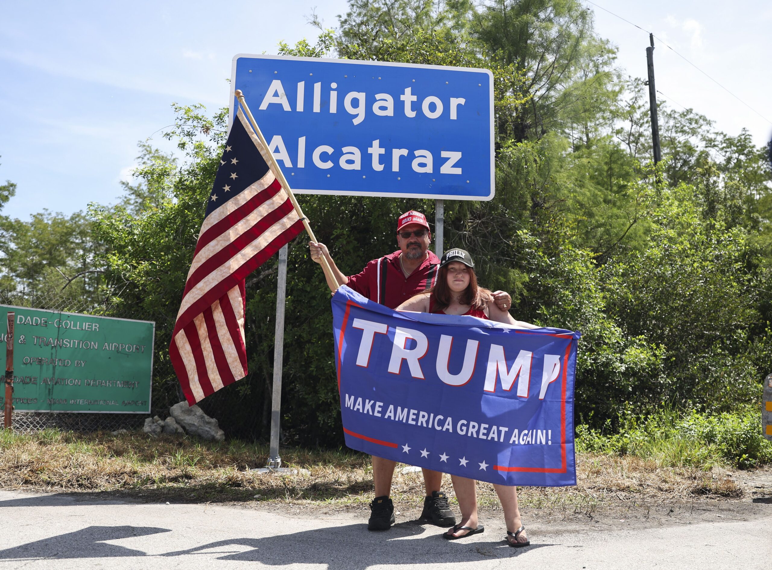 USA - Un juge ordonne la suspension immédiate de tout nouvel enfermement de migrants au centre de détention «Alligator Alcatraz»