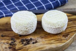 Attention : nouveau rappel national, des crottins de chèvre sont contaminés à E.Coli 