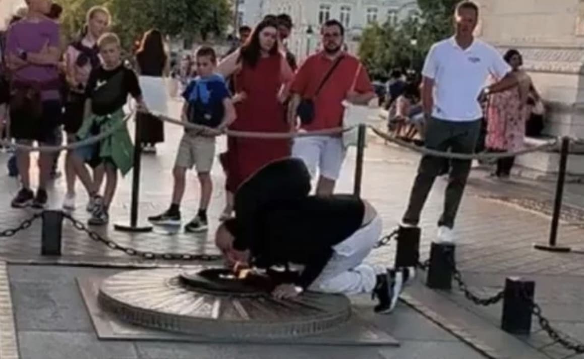 Retailleau va retirer son titre de séjour puis expulser le Marocain qui a profané la flamme du Soldat inconnu