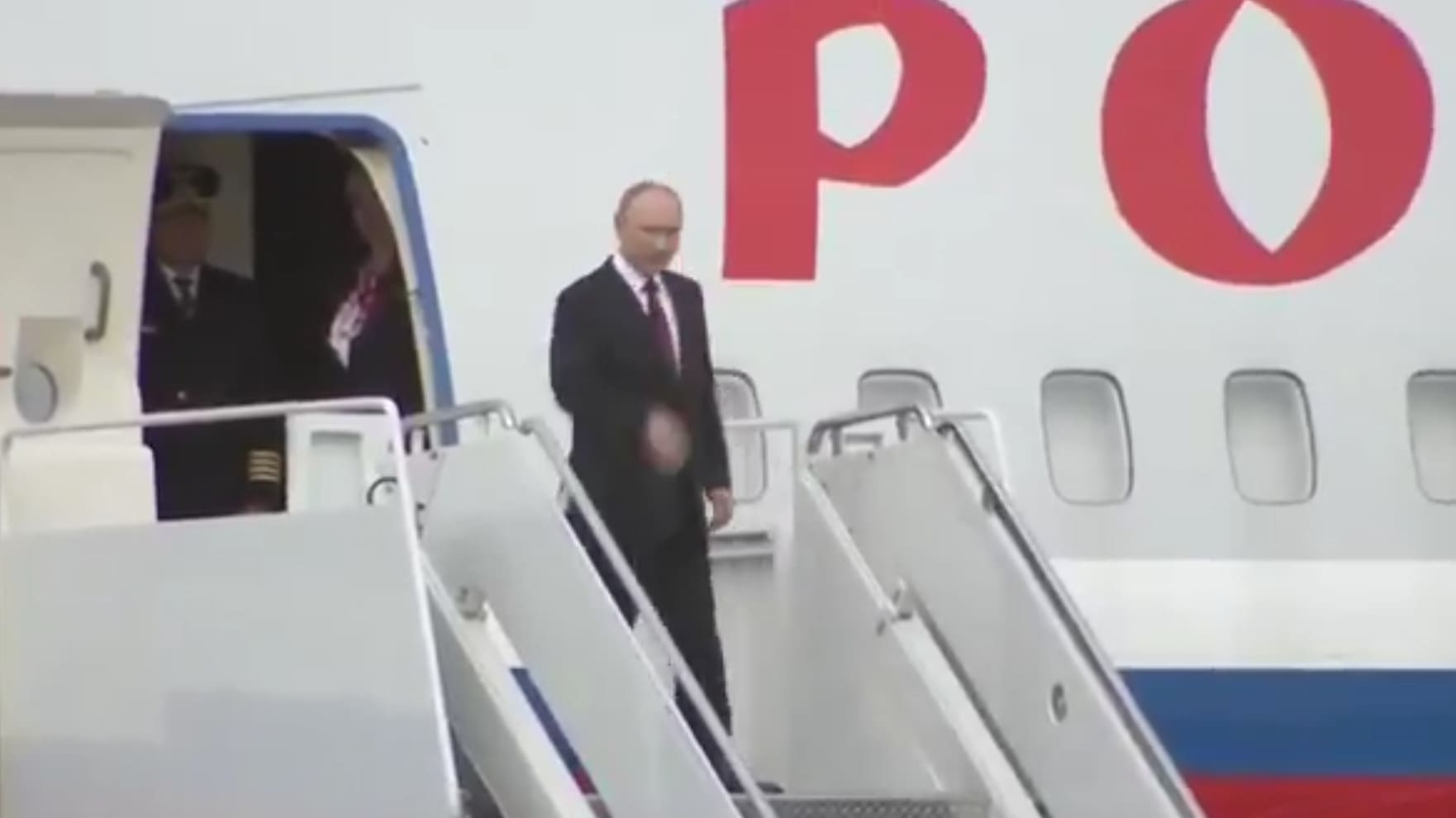 VIDÉO - À 01h52, Poutine quitte l’Alaska en avion après son sommet avec Trump