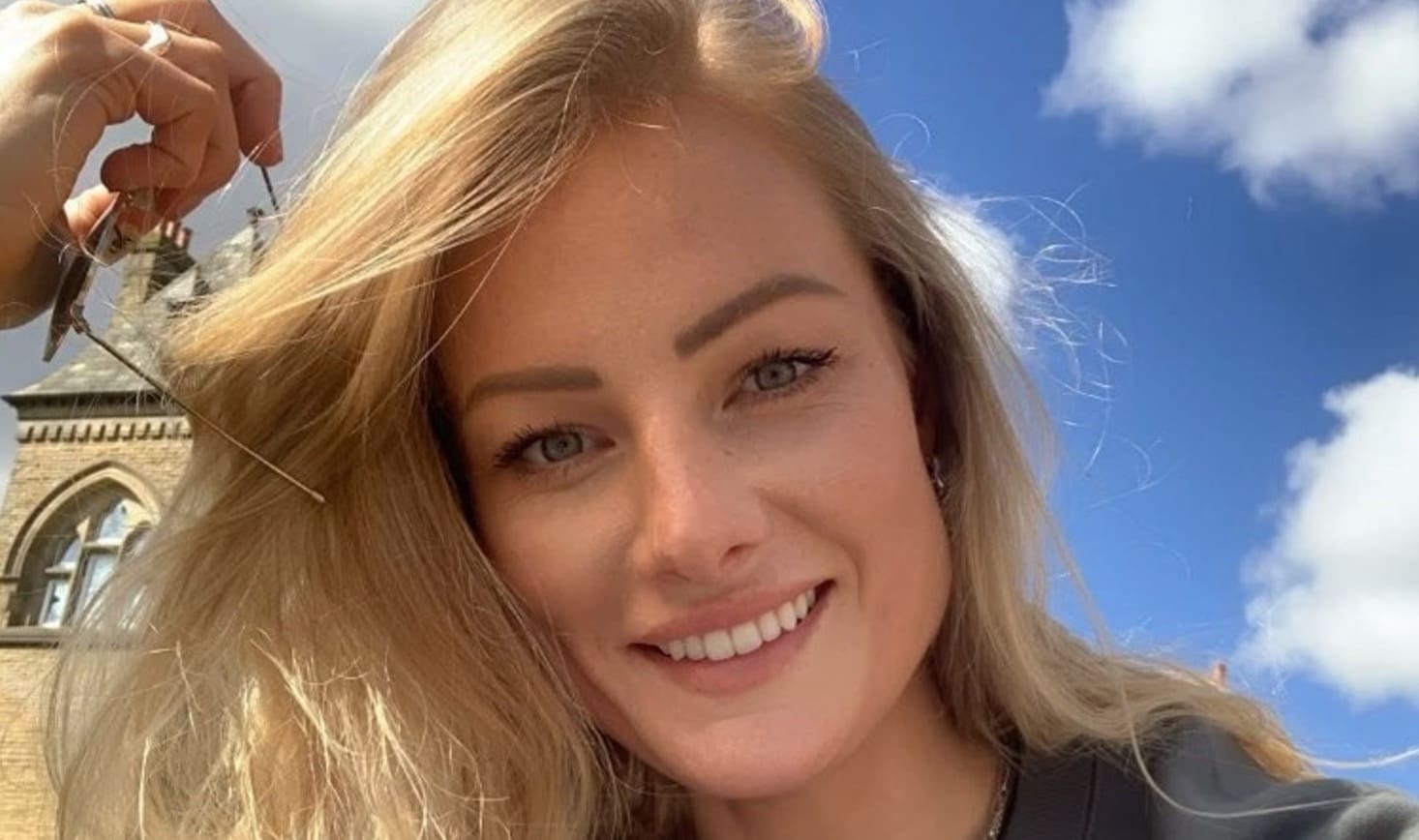 Drame - Une parachutiste d'élite oublie volontairement d'ouvrir son parachute après une rupture amoureuse, lors d'un saut à 4.600 mètres d'altitude