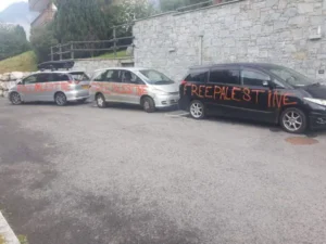 Haute-Savoie : huit mois de prison ferme pour avoir tagué « Free Palestine » sur des voitures de touristes juifs @Capture BFM