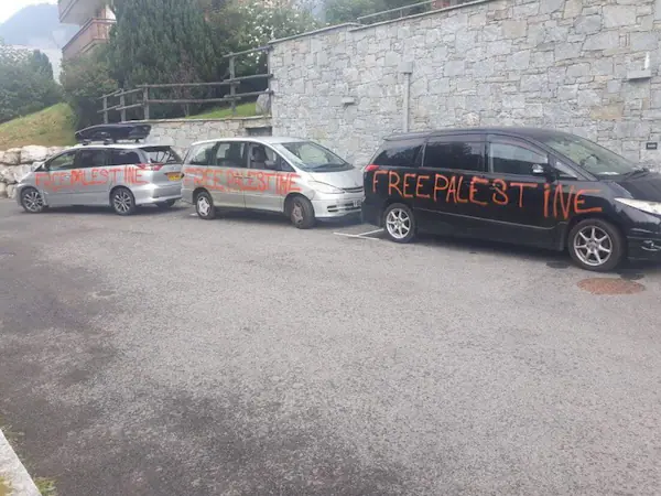 Haute-Savoie : huit mois de prison ferme pour avoir tagué « Free Palestine » sur des voitures de touristes juifs @Capture BFM