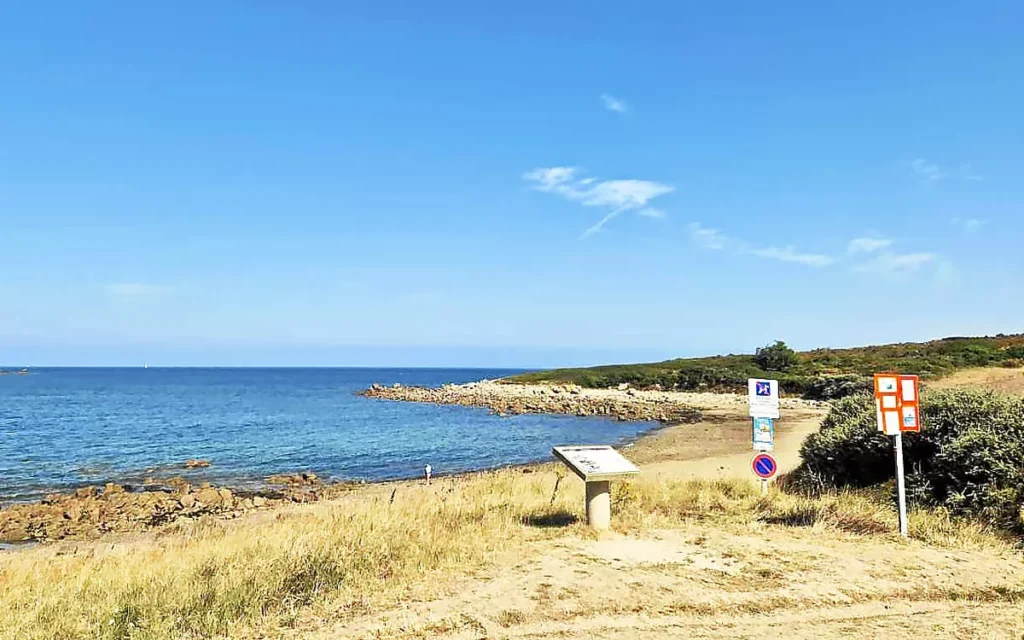 Côtes-d’Armor : la petite plage de Port La Chaîne interdite à la baignade 