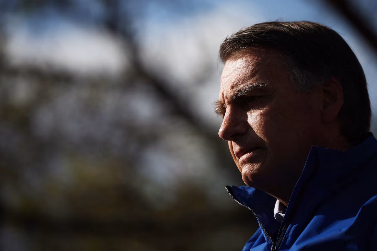 Coup de tonnerre au Brésil : Bolsonaro assigné à résidence par la Cour suprême