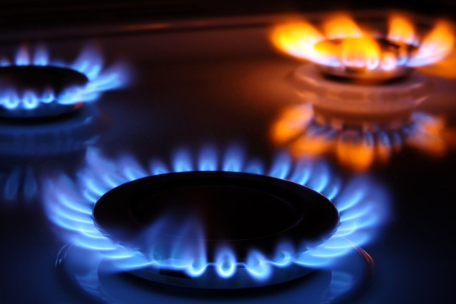 Électricité et gaz : la TVA bondit au 1er août, les abonnements s’enflamment