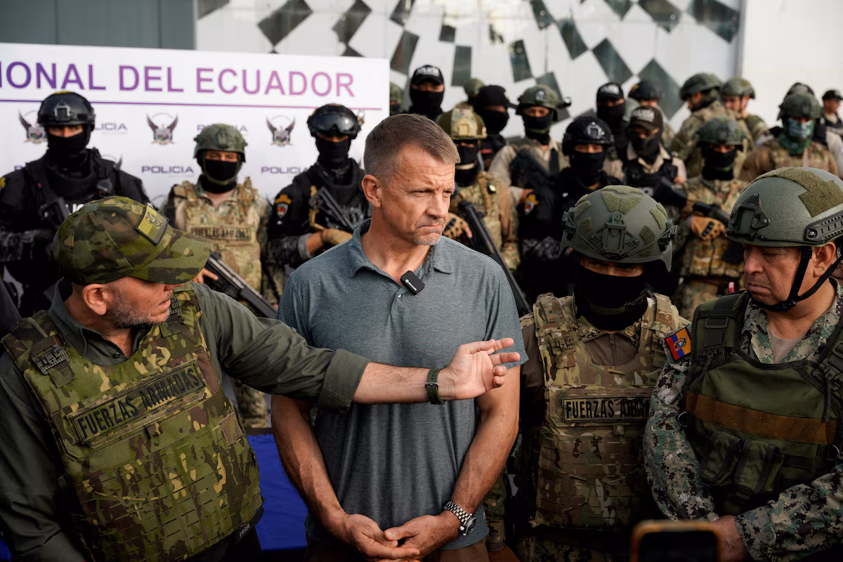 Erik Prince prévoit une présence militaire privée en Haïti pendant dix ans pour combattre les gangs et collecter des impôts
