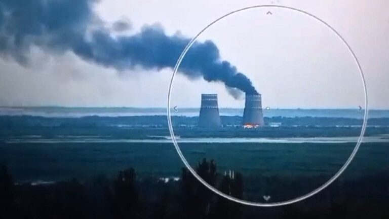 Explosions et fumée près de la centrale nucléaire de Zaporijia : l’AIEA tire la sonnette d’alarme