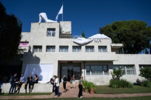 Hugo Lucchino prend la tête de la Villa Noailles après le départ controversé de Jean-Pierre Blanc