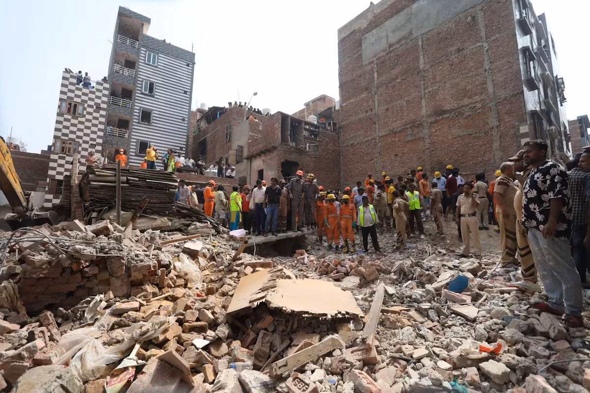 Inde : sept morts, dont deux enfants, après l’effondrement d’un mur à New Delhi