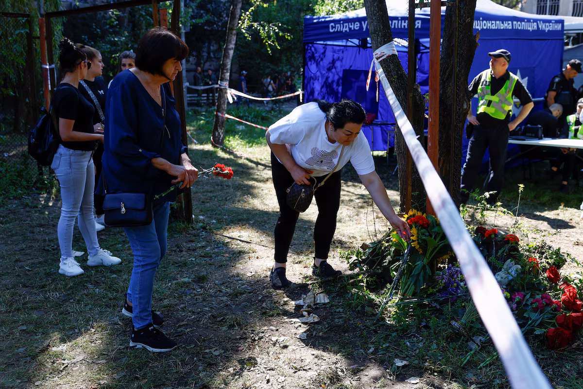 Kiev en deuil après une frappe russe meurtrière : 31 morts, dont cinq enfants
