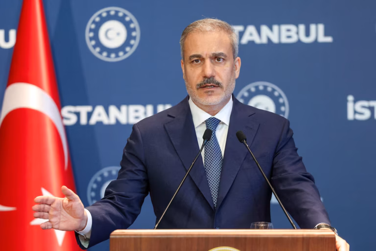 La Turquie ferme ses ports aux navires israéliens et restreint son espace aérien