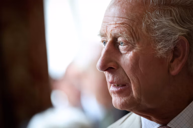 L’esclavage refait surface : des documents révèlent les profits de George IV, la monarchie britannique sous pression