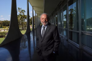 Lula promet un Brésil « ouvert aux affaires » lors de l’inauguration d’une usine chinoise