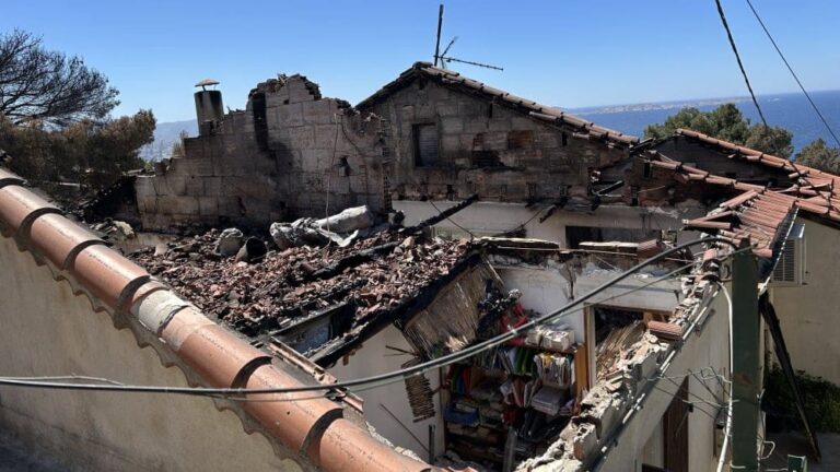 Marseille : après l&rsquo;incendie de l’Estaque, les habitants se mobilisent et déposent plainte contre X — photo