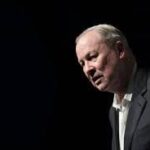 Mort de Bob Wilson, géant du théâtre visuel et maître de la lumière, à 83 ans