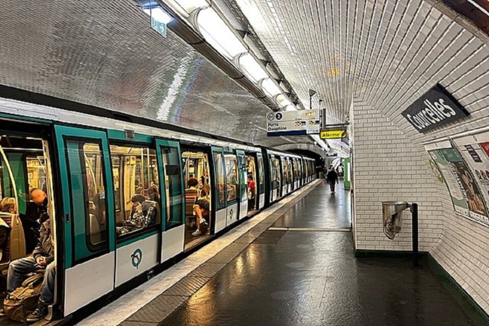 Paris : le corps démembré retrouvé dans un tunnel du métro identifié