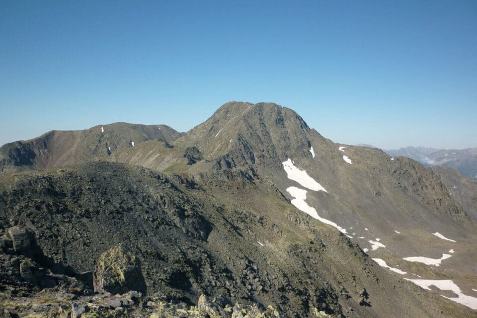 Pyrénées : un randonneur espagnol perd la vie en redescendant du pic Carlit