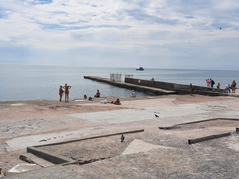 Trois nageurs tués par des munitions non explosées sur les plages d’Odessa