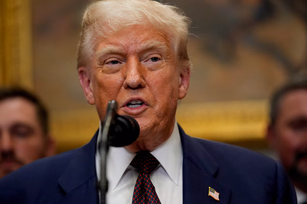 La Maison Blanche justifie le limogeage d’un responsable syndical, alors que les critiques dénoncent une atteinte à la confiance publique