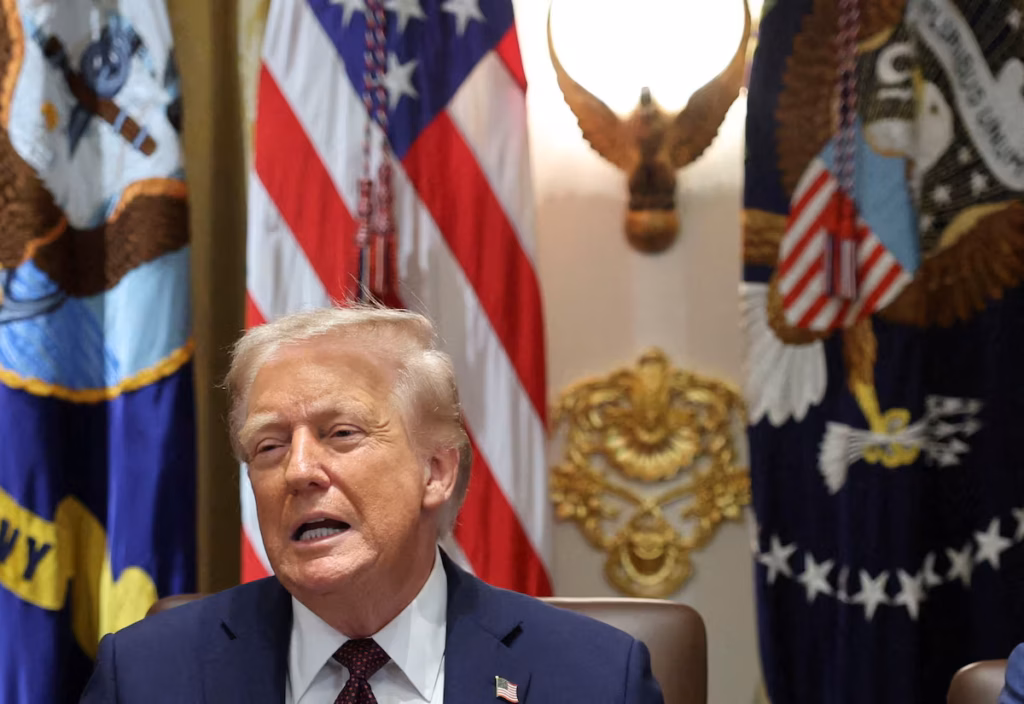 Trump teste les limites de son pouvoir présidentiel à coups de limogeages @AP