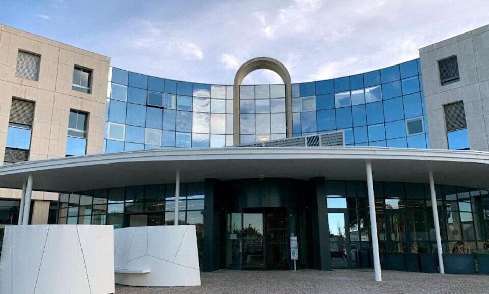 Urgences saturées à Béziers : le préfet monte au front face au blocage des ambulances