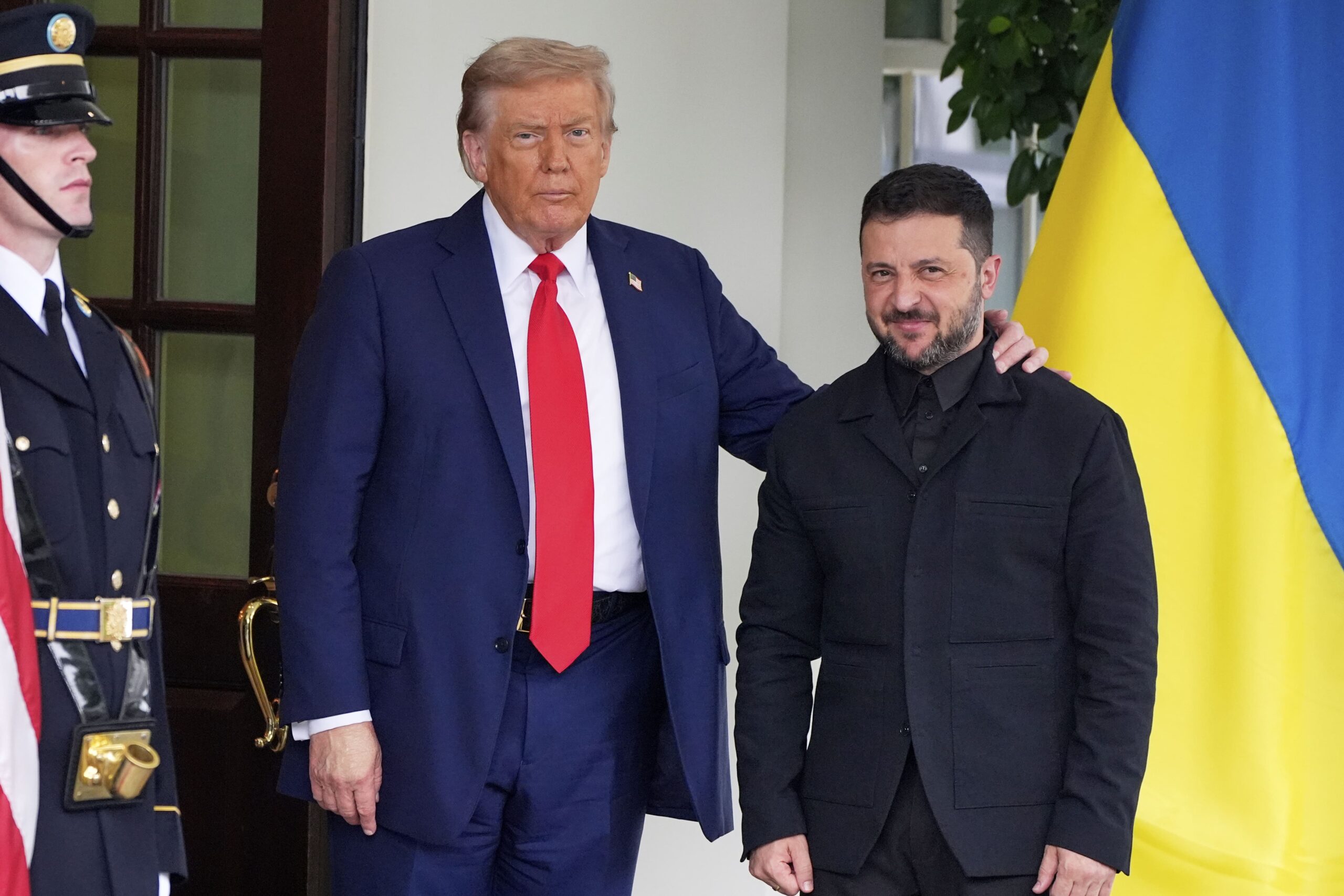 Reportage Photo – L’accueil Solennel De Volodymyr Zelensky Par Donald Trump À La Maison-Blanche Ap Photo/Alex Brandon