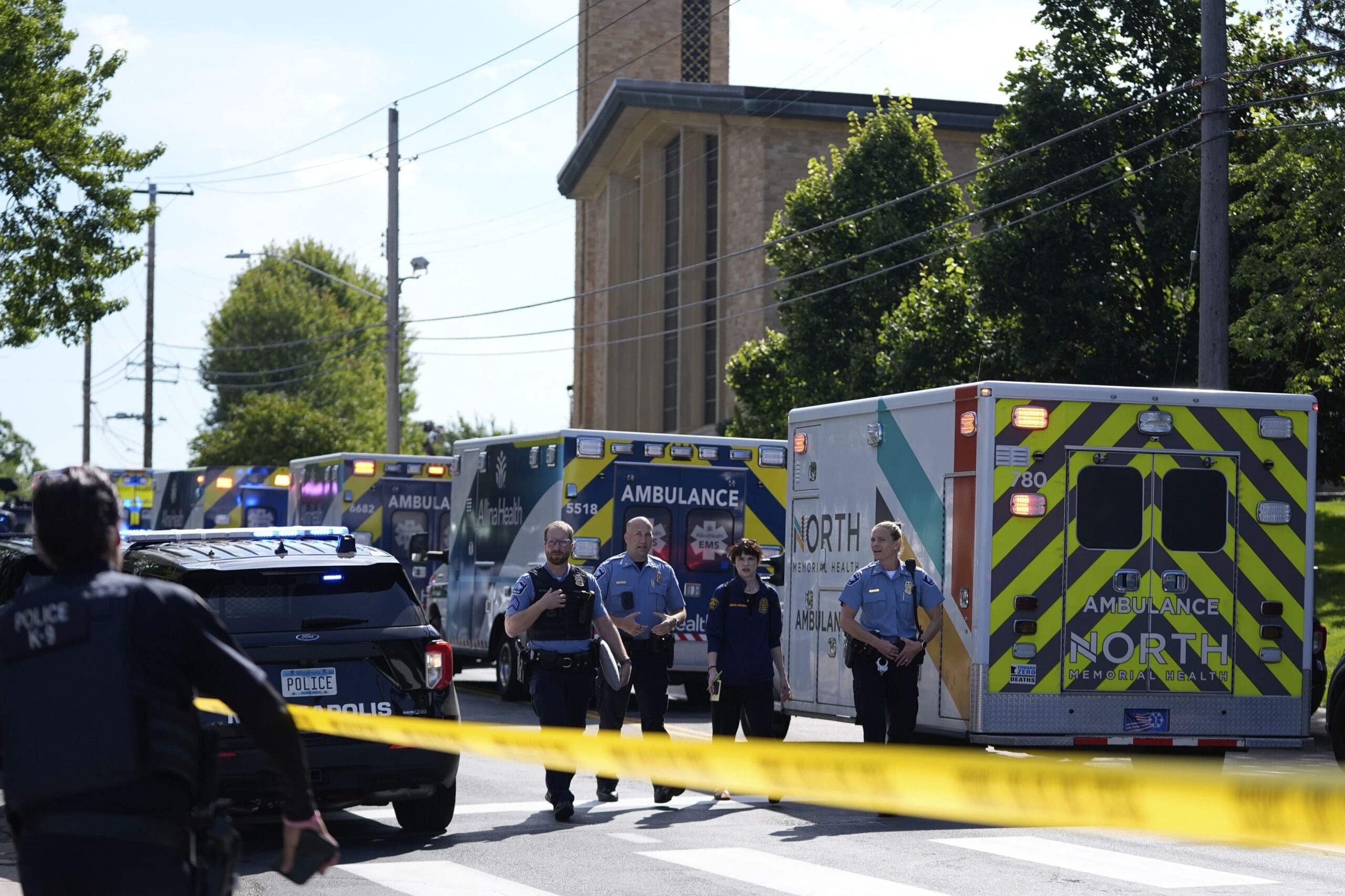 Fusillade à Minneapolis : deux enfants tués à l’église Annunciation lors d’une messe scolaire