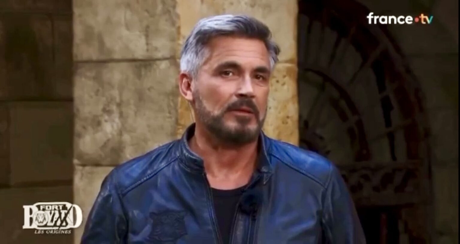 VIDÉO – «Va là où ton cœur te porte.» Très ému, Olivier Minne fait ses adieux à Fort Boyard et France 2. (Capture d’écran France 2)