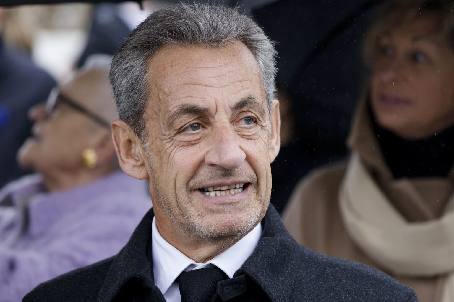 Nicolas Sarkozy lâche une bombe : "il n’y aura pas d’autre solution que la dissolution" ( Ludovic Marin, Pool via AP)