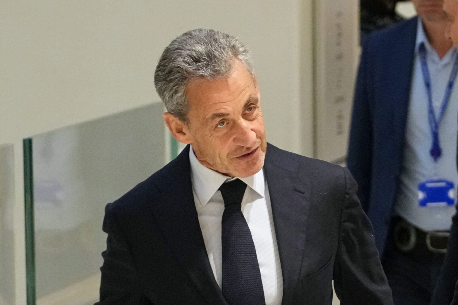Nicolas Sarkozy reconnu coupable d’association de malfaiteurs dans l’affaire du financement libyen (AP Photo/Christophe Ena)