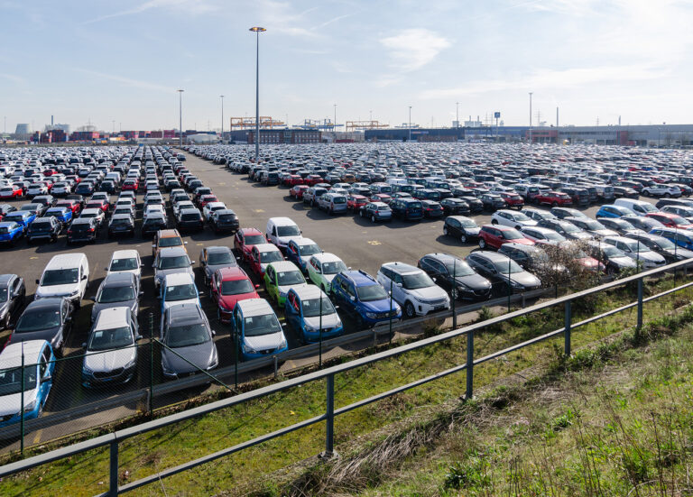 Automobile - sortir de l’impasse sans freiner la transition @steffen schmitz