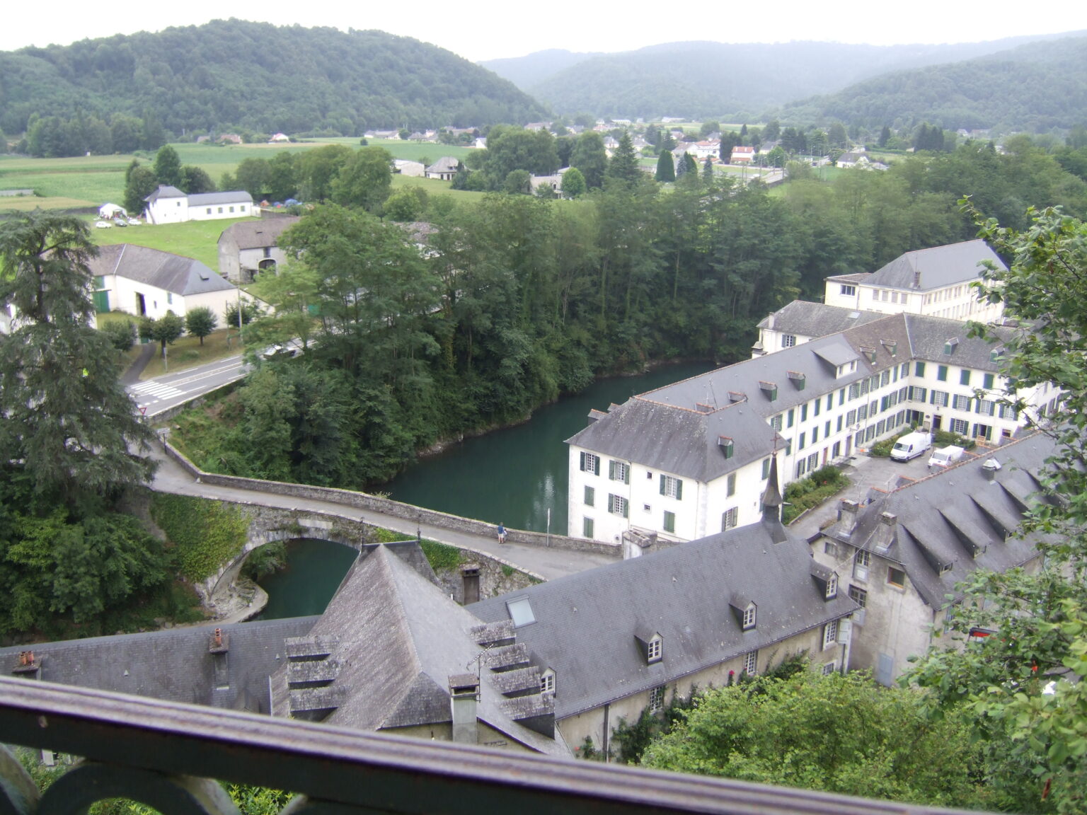 Affaire de Bétharram : les victimes dénoncent l’inaction malgré les promesses de Bayrou (Image : K.Weise)