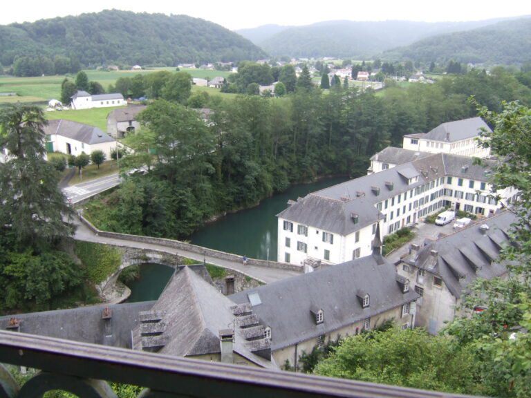 Affaire de Bétharram : les victimes dénoncent l’inaction malgré les promesses de Bayrou